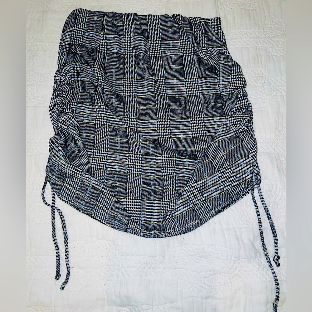 Checkered mini skirt